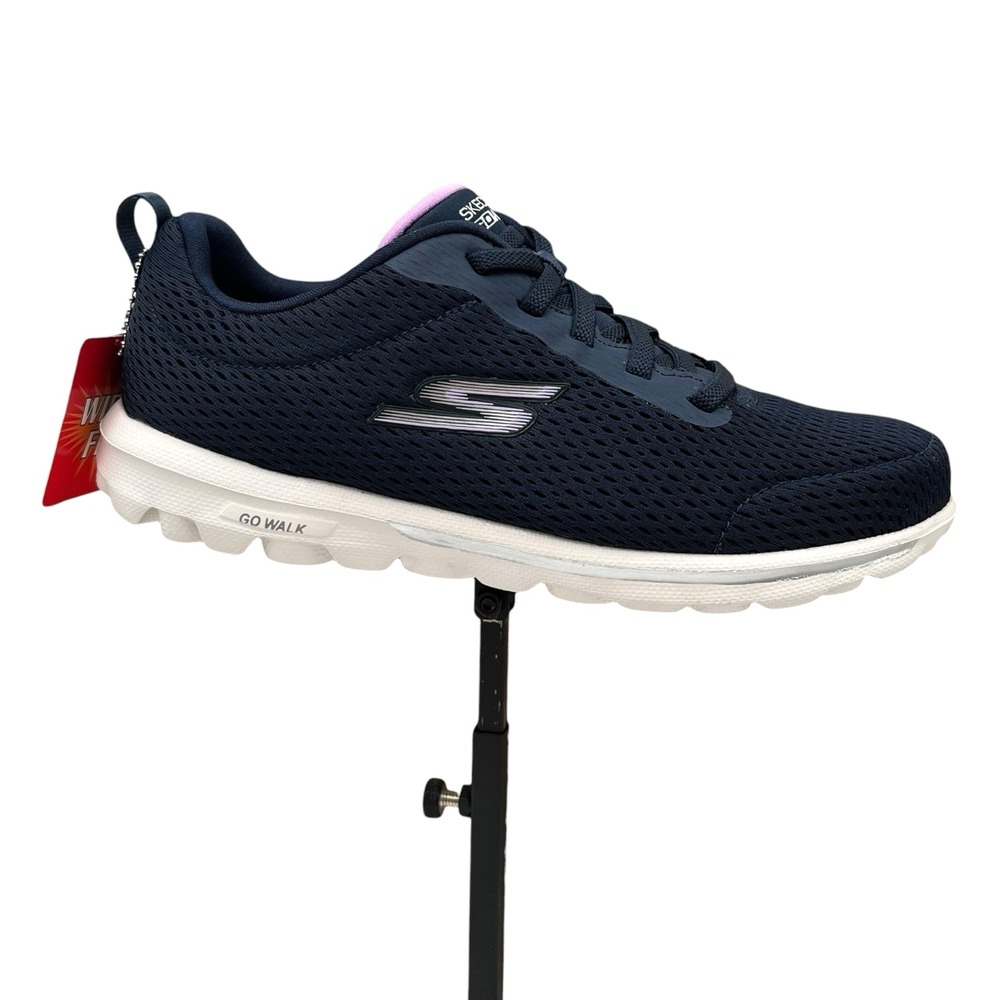 Skechers Women's Go Walk Travel Fun Journey Sneakers Size 5.5 Wide Nave Blue